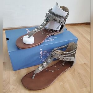 NWT/NIB Jellypop Women's Grey Gladiator Sandals. Size 8.5. #SW